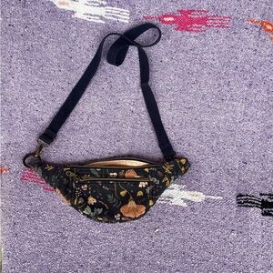 Crossbody Bag - Navy floral